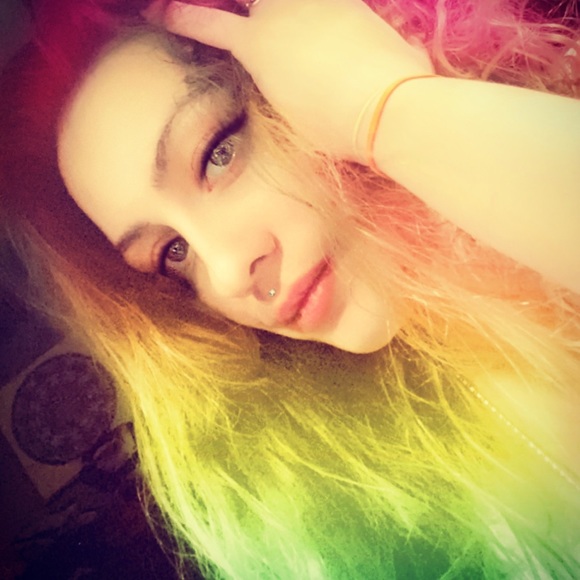 Meet your Posher, Sarah - Picture 7 of 7